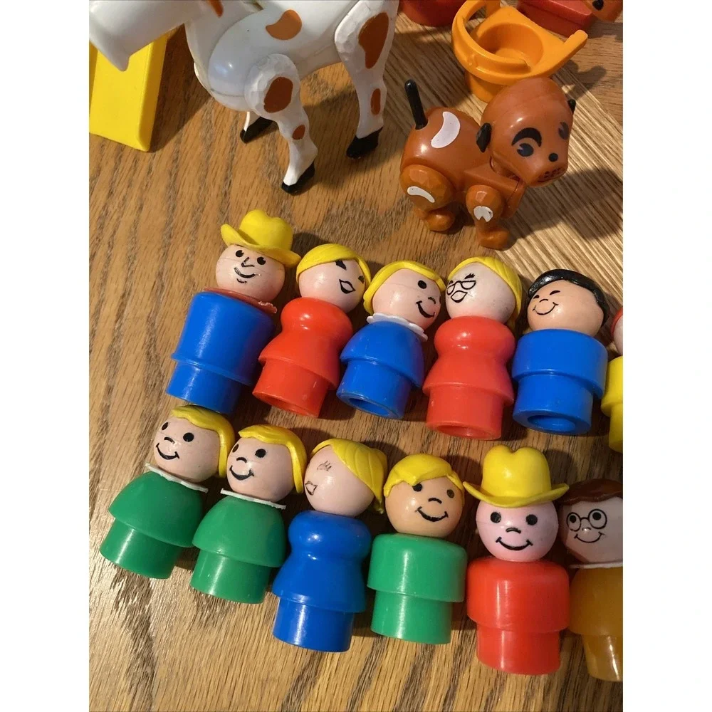 Vintage Fisher Price Little People Different Plastic People Furniture Rare HTF